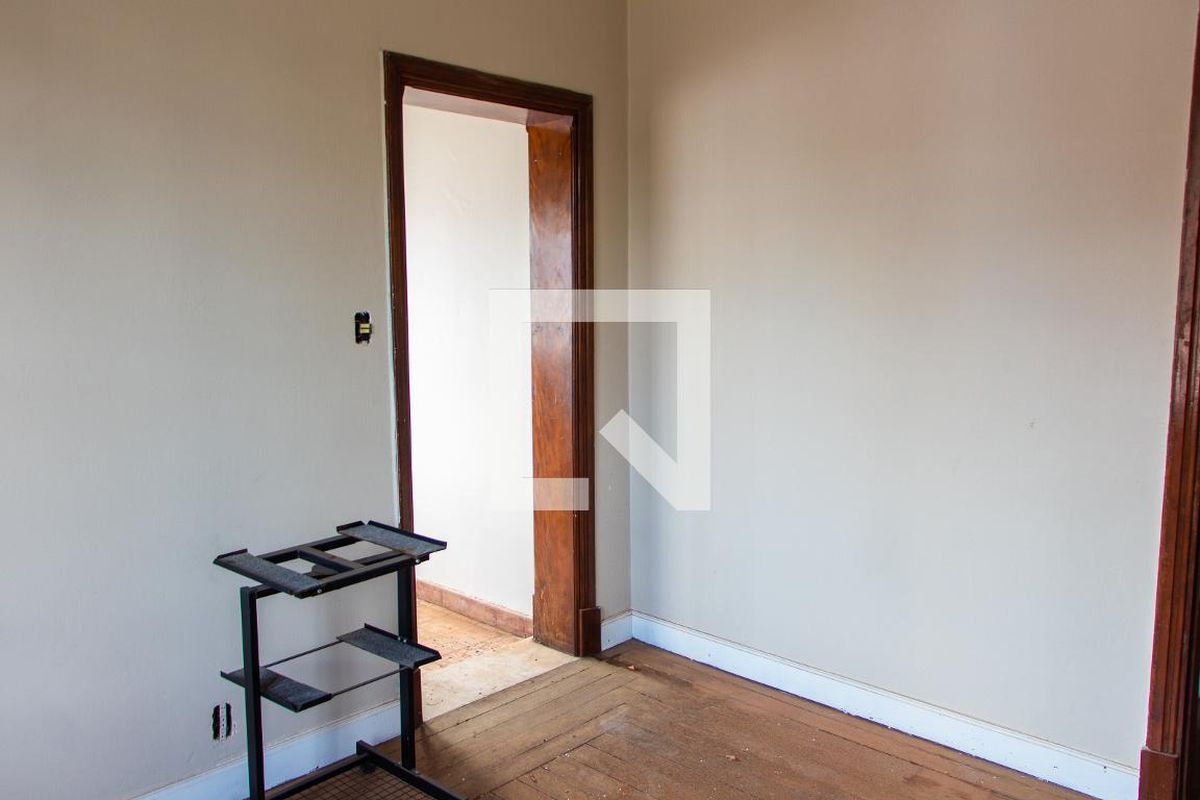 Casa à Venda - Guanabara, 5 Quartos,  561 m2 em , Campinas - sp | SoloBR