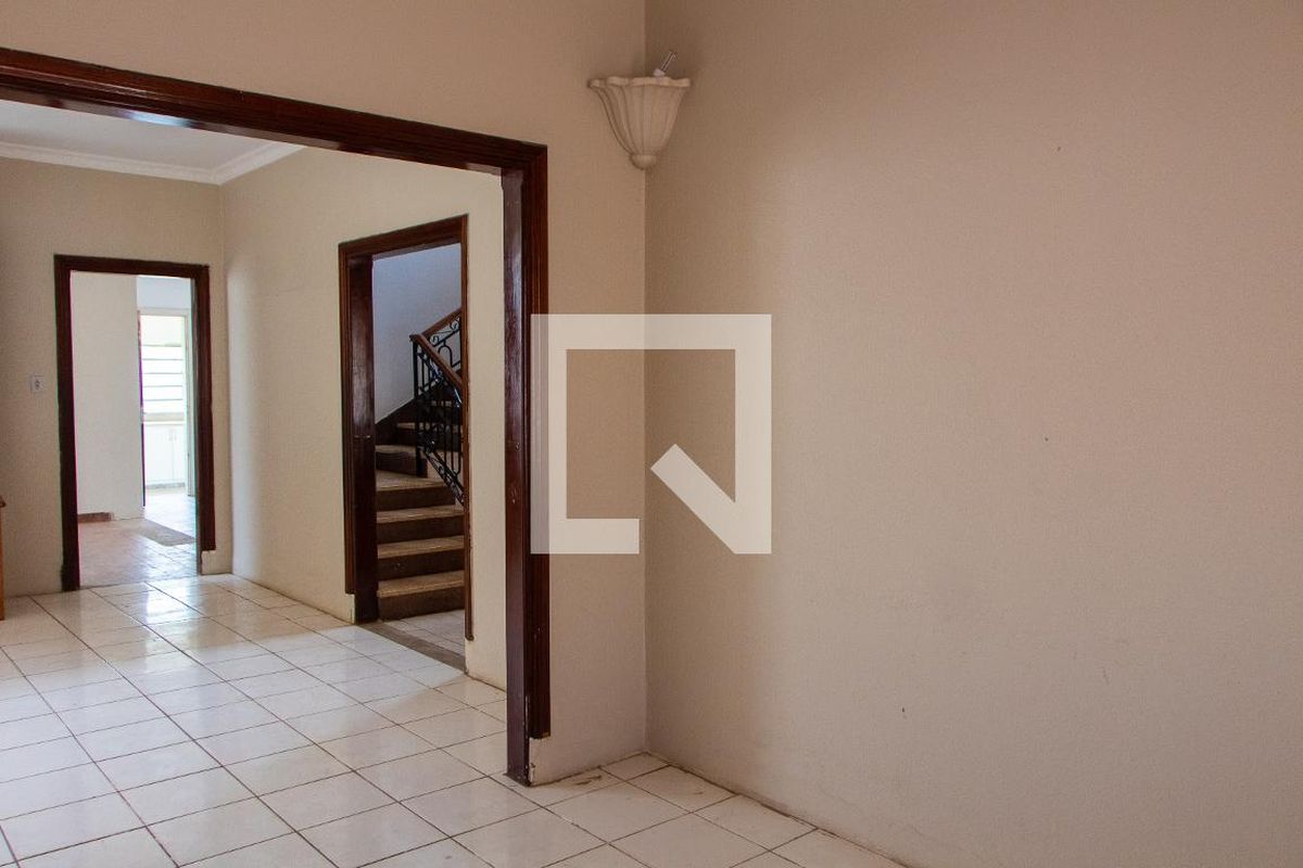 Casa à Venda - Guanabara, 5 Quartos,  561 m2 em , Campinas - sp | SoloBR