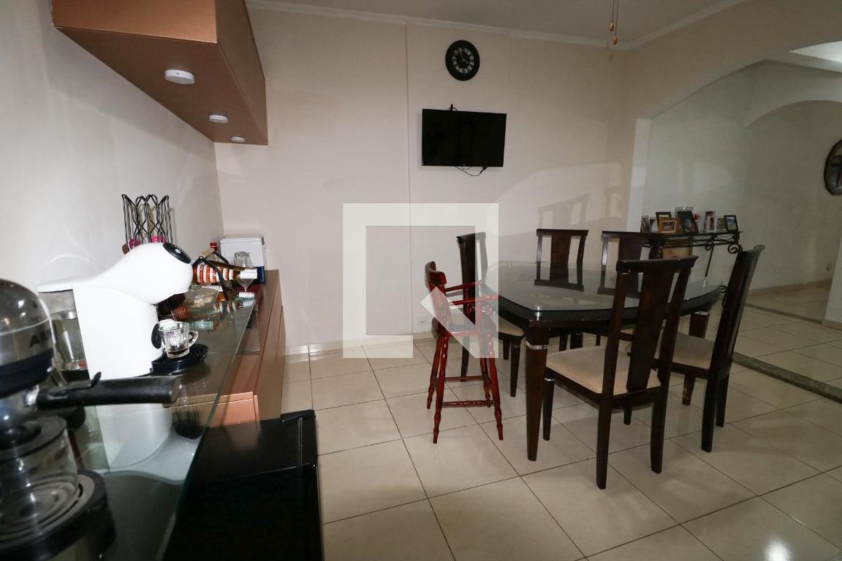 Casa, 3 quartos, 220 m² - Foto 54