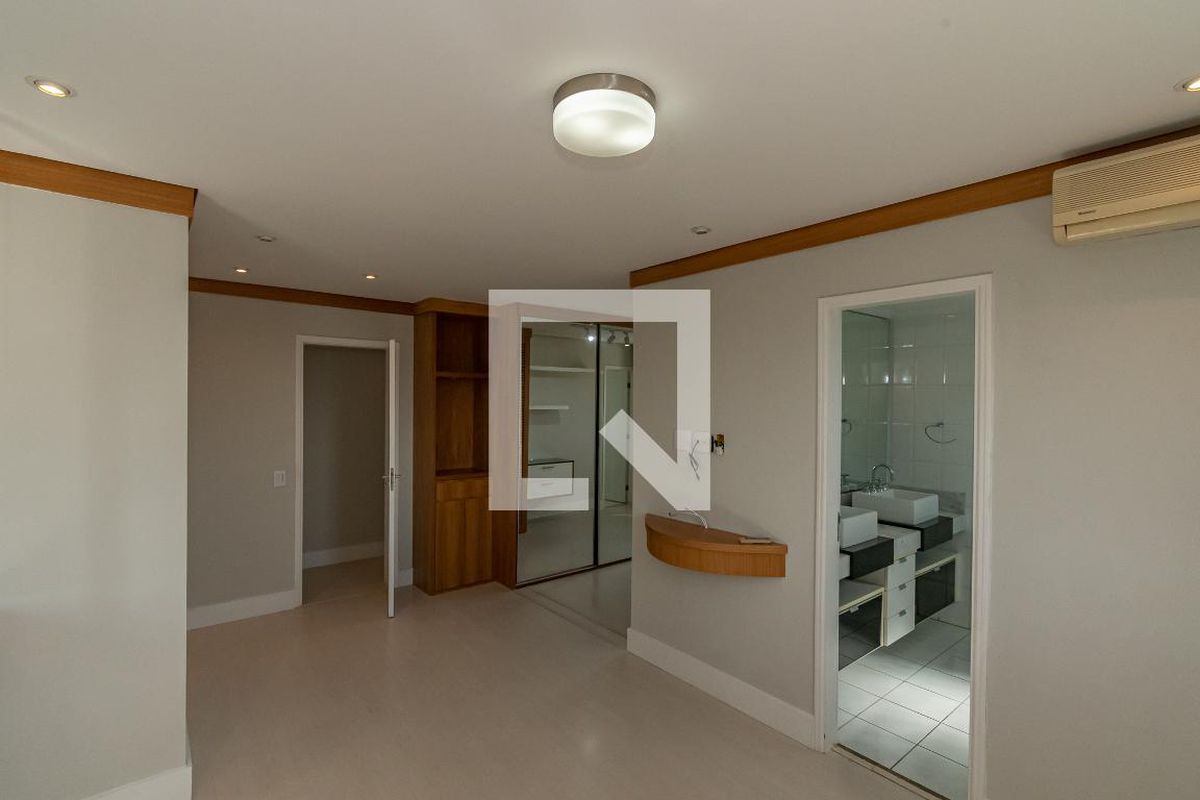 Apartamento à Venda - Vila Brandina, 3 Quartos,  260 m2 em , Campinas - sp | SoloBR