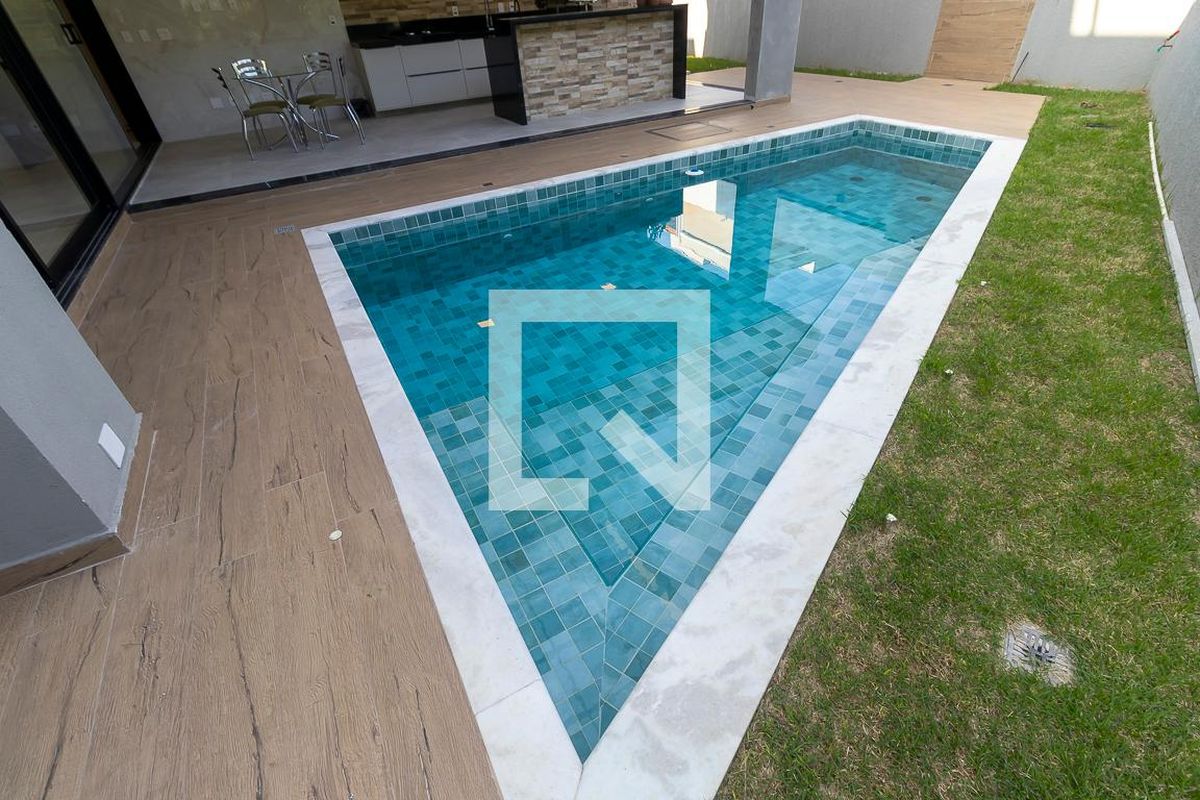 Casa à Venda - Swiss Park, 3 Quartos,  304 m2 em , Campinas - sp | SoloBR