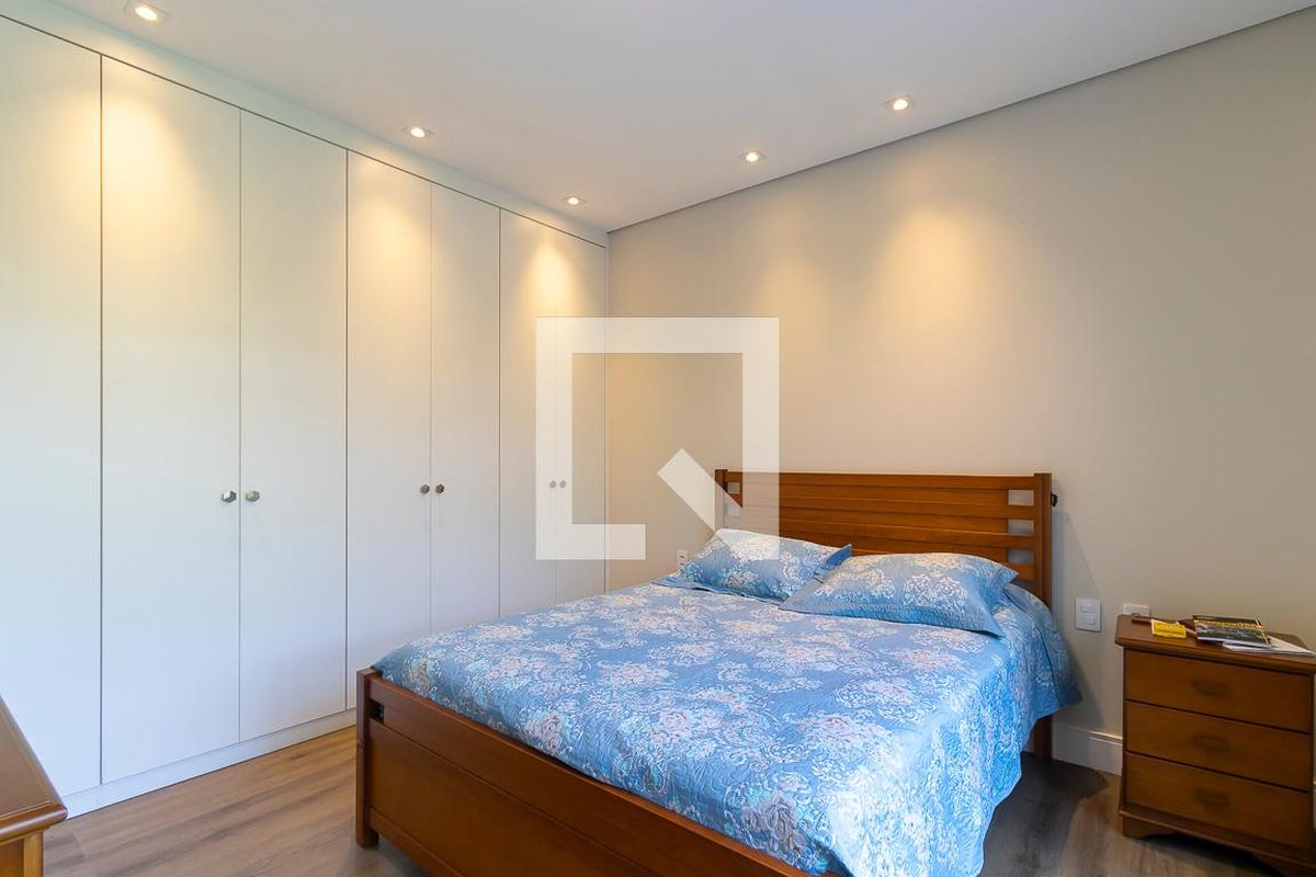 Casa à Venda - Swiss Park, 3 Quartos,  304 m2 em , Campinas - sp | SoloBR