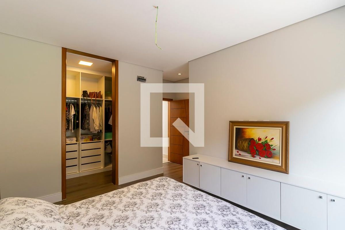 Casa à Venda - Swiss Park, 3 Quartos,  304 m2 em , Campinas - sp | SoloBR