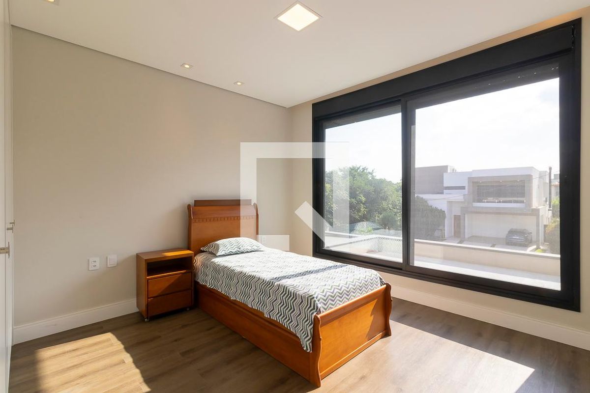 Casa à Venda - Swiss Park, 3 Quartos,  304 m2 em , Campinas - sp | SoloBR