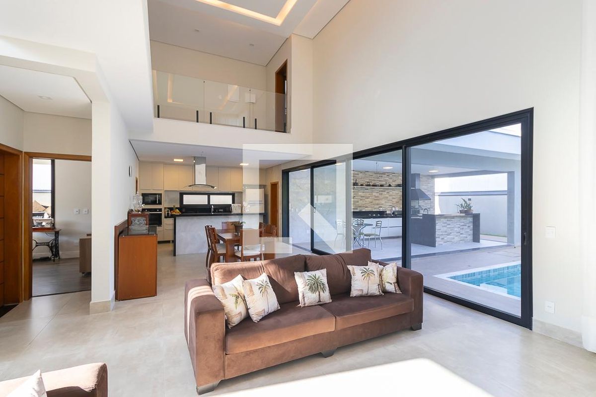 Casa à Venda - Swiss Park, 3 Quartos,  304 m2 em , Campinas - sp | SoloBR