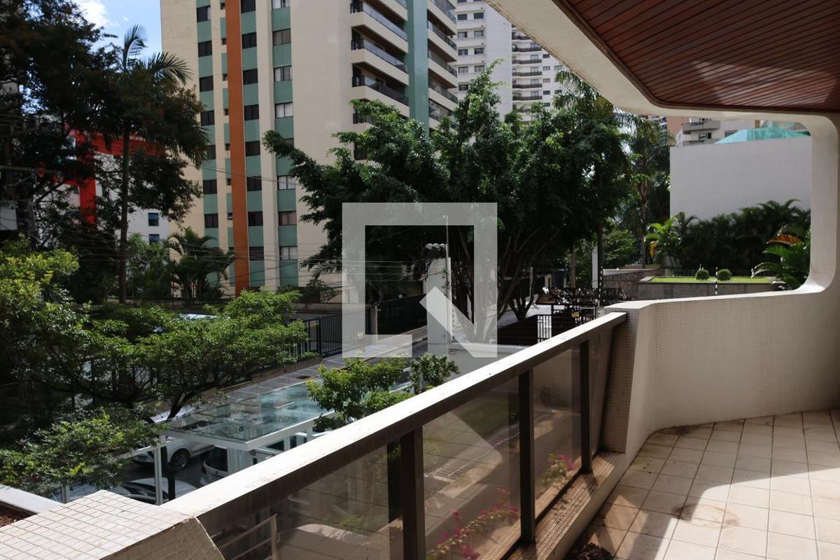 Apartamento, 4 quartos, 270 m² - Foto 278