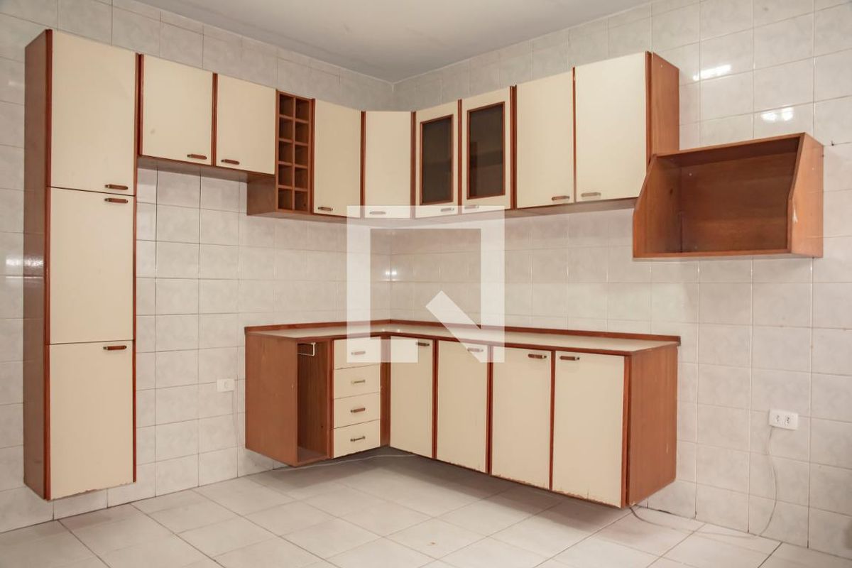 Casa, 3 quartos, 225 m² - Foto 35