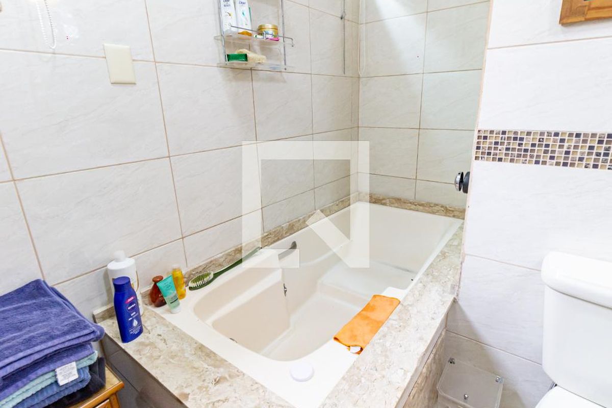 Casa, 3 quartos, 228 m² - Foto 58