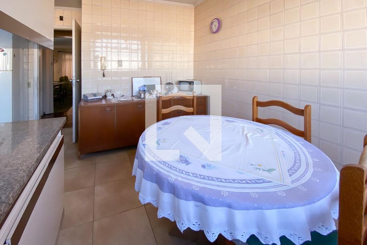 Casa, 3 quartos, 330 m² - Foto 46