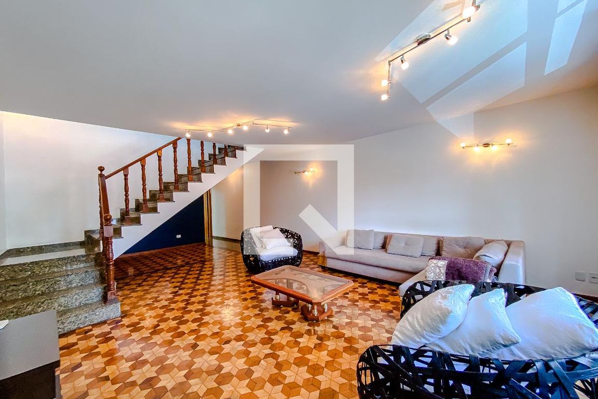 Casa, 4 quartos, 358 m² - Foto 2
