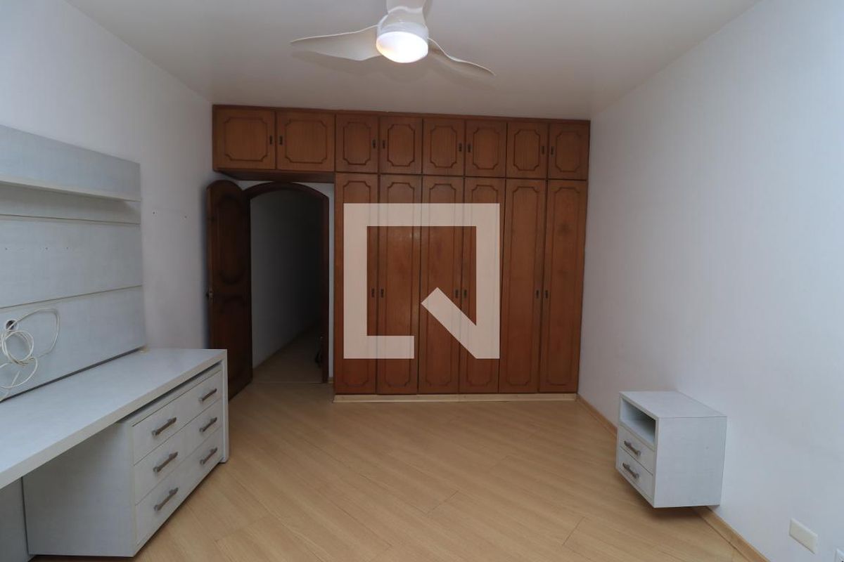 Casa, 3 quartos, 240 m² - Foto 28