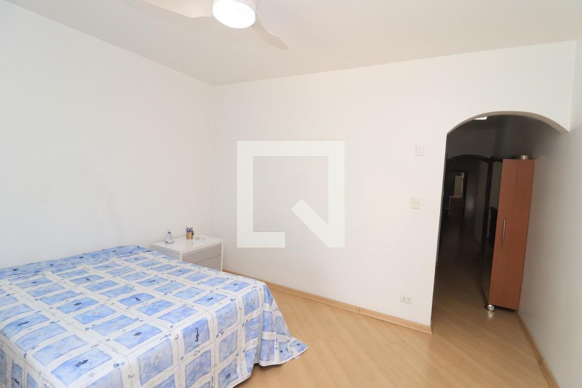 Casa, 3 quartos, 240 m² - Foto 42