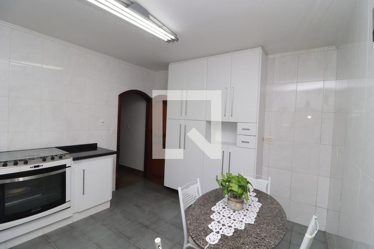 Casa, 3 quartos, 240 m² - Foto 82