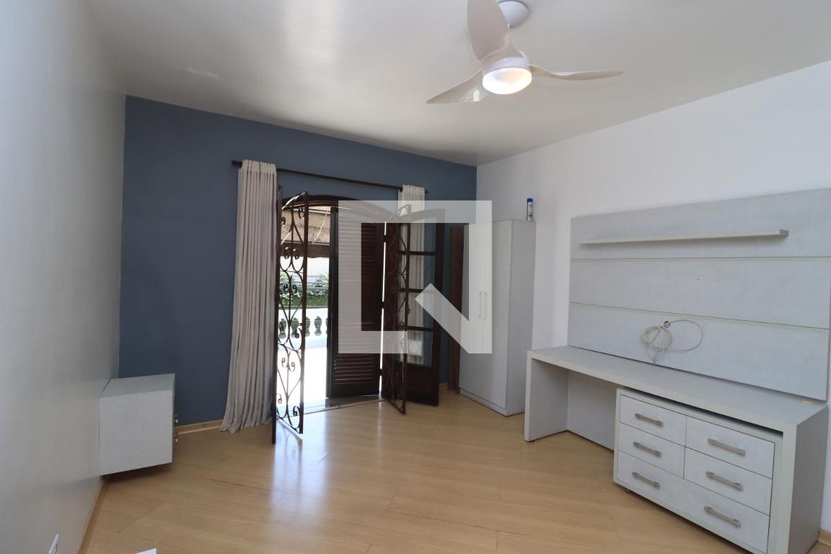 Casa, 3 quartos, 240 m² - Foto 26