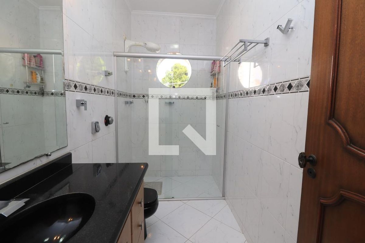 Casa, 3 quartos, 240 m² - Foto 56