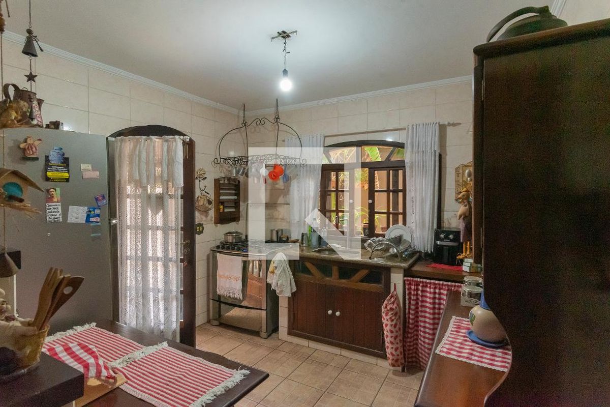 Casa à Venda - Parque Prado, 3 Quartos,  346 m2 em , Campinas - sp | SoloBR