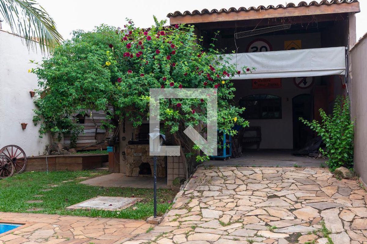 Casa à Venda - Parque Prado, 3 Quartos,  346 m2 em , Campinas - sp | SoloBR