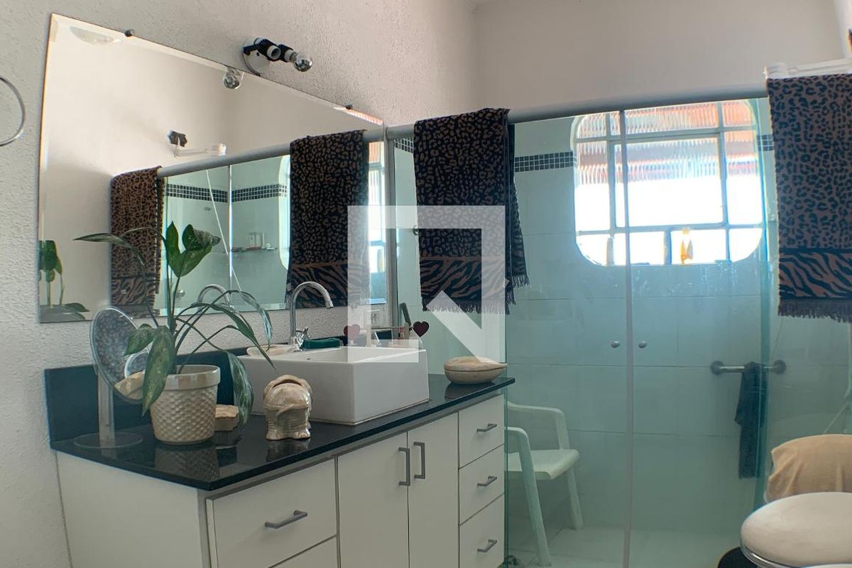 Casa, 4 quartos, 310 m² - Foto 32