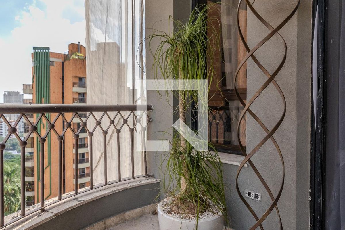 Apartamento, 3 quartos, 257 m² - Foto 160