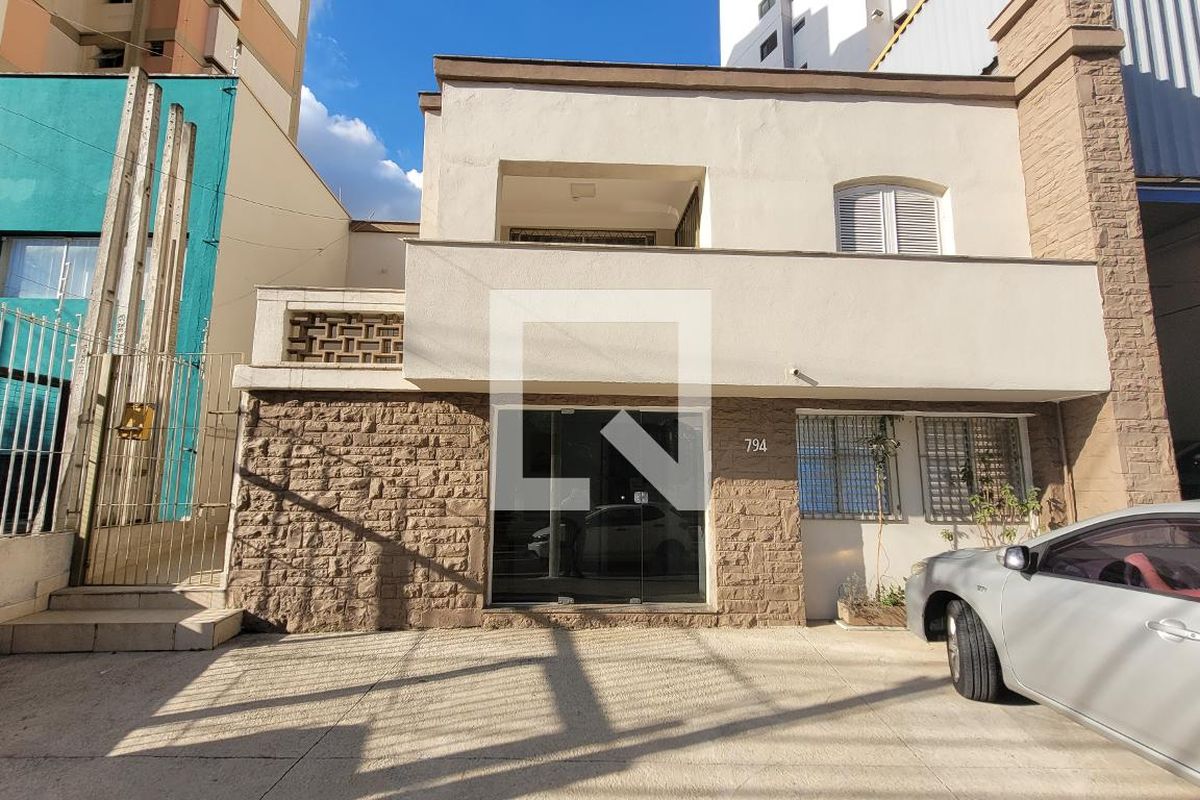 Casa à Venda - Cambuí, 15 Quartos,  167 m2 em , Campinas - sp | SoloBR