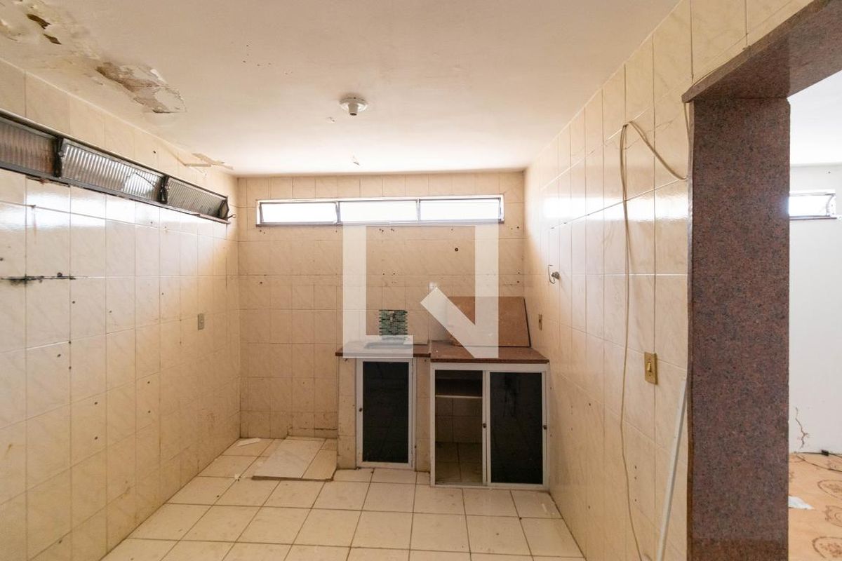 Casa à Venda - Jardim Santana, 5 Quartos,  120 m2 em , Campinas - sp | SoloBR
