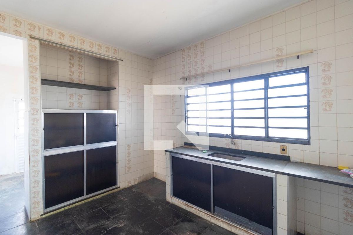Casa à Venda - Jardim Santana, 5 Quartos,  120 m2 em , Campinas - sp | SoloBR