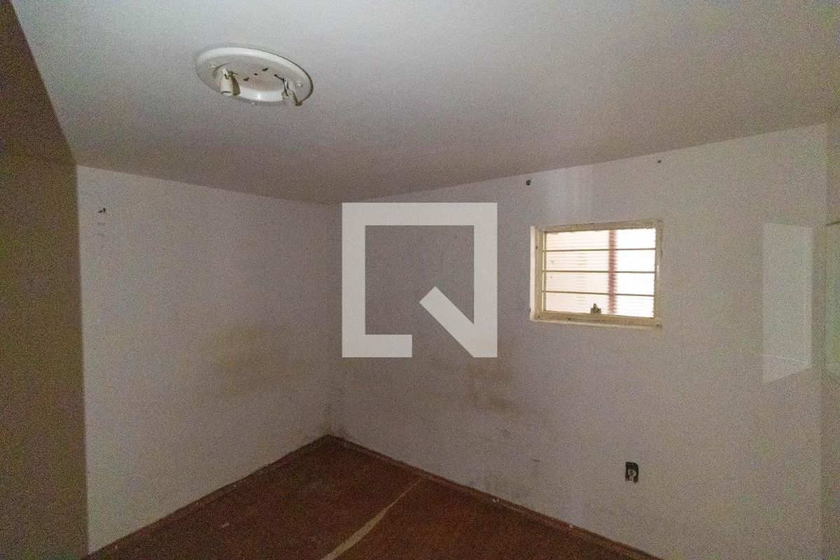 Casa à Venda - Jardim Santana, 5 Quartos,  120 m2 em , Campinas - sp | SoloBR