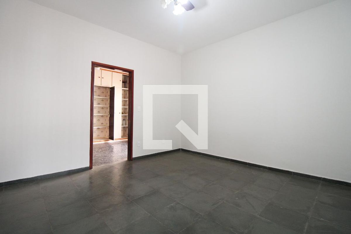 Casa à Venda - Jardim Flamboyant, 3 Quartos,  213 m2 em , Campinas - sp | SoloBR