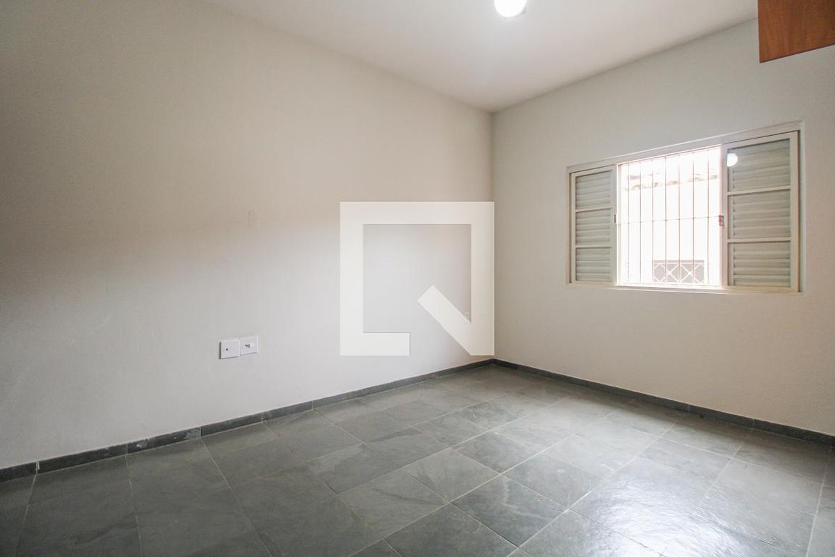 Casa à Venda - Jardim Flamboyant, 3 Quartos,  213 m2 em , Campinas - sp | SoloBR
