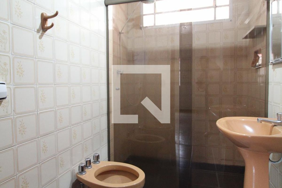 Casa à Venda - Jardim Flamboyant, 3 Quartos,  213 m2 em , Campinas - sp | SoloBR