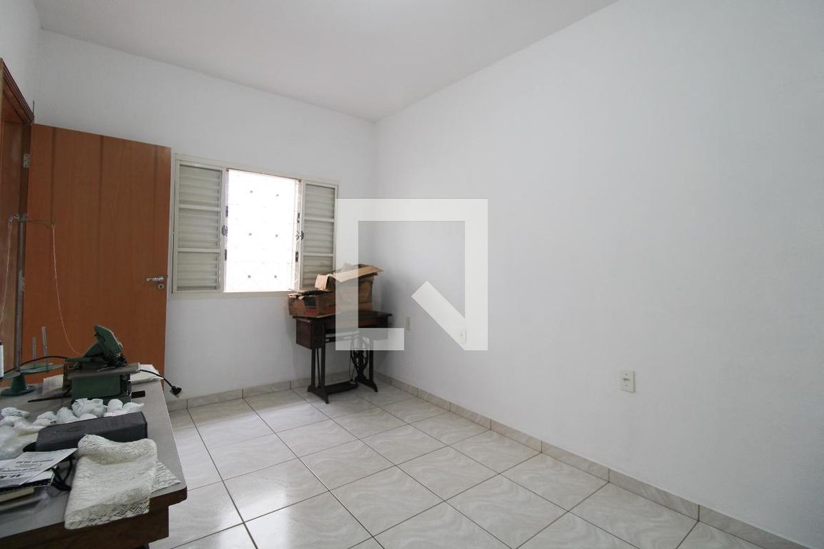 Casa à Venda - Jardim Flamboyant, 3 Quartos,  213 m2 em , Campinas - sp | SoloBR