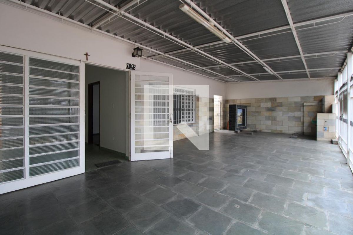 Casa à Venda - Jardim Flamboyant, 3 Quartos,  213 m2 em , Campinas - sp | SoloBR