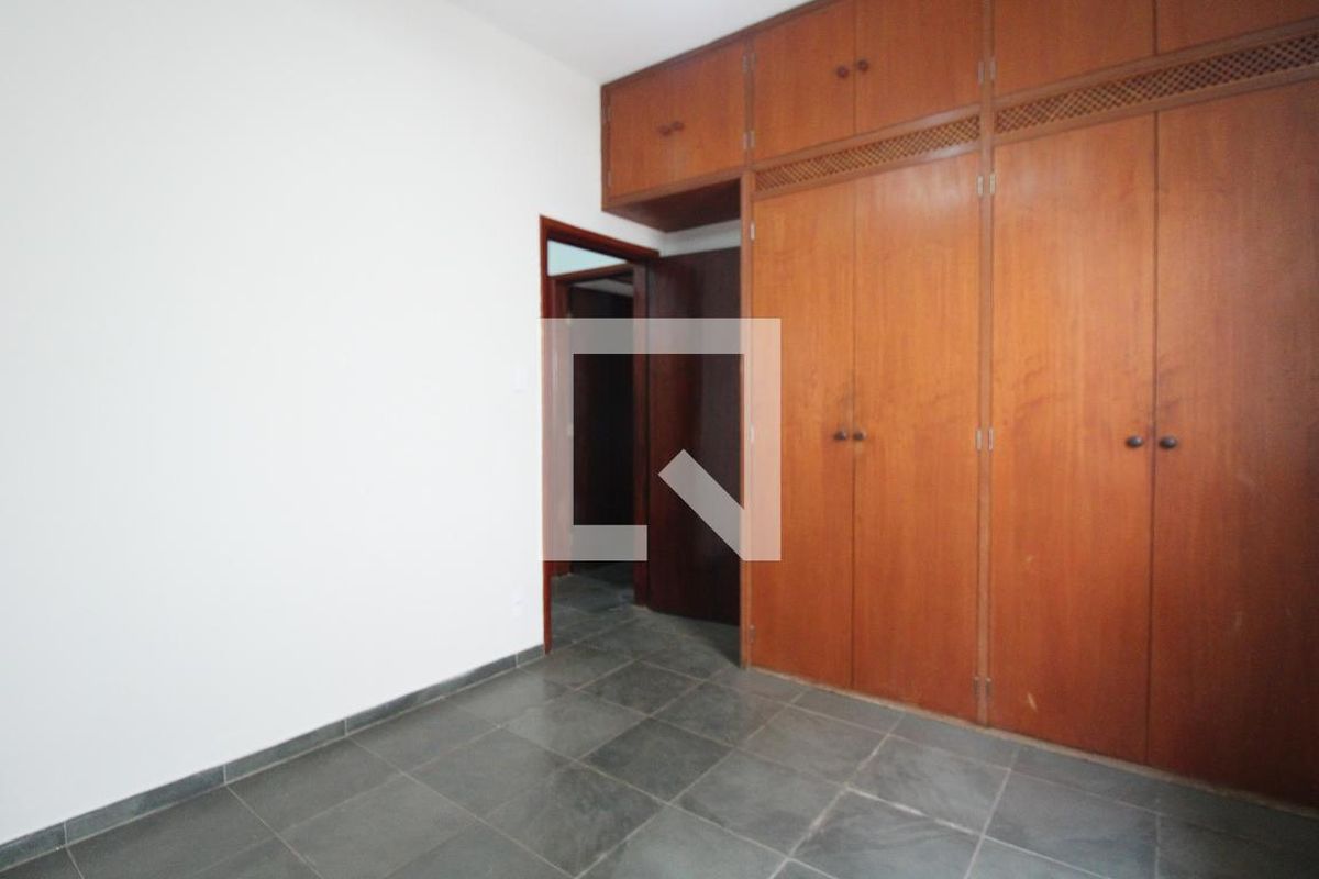 Casa à Venda - Jardim Flamboyant, 3 Quartos,  213 m2 em , Campinas - sp | SoloBR