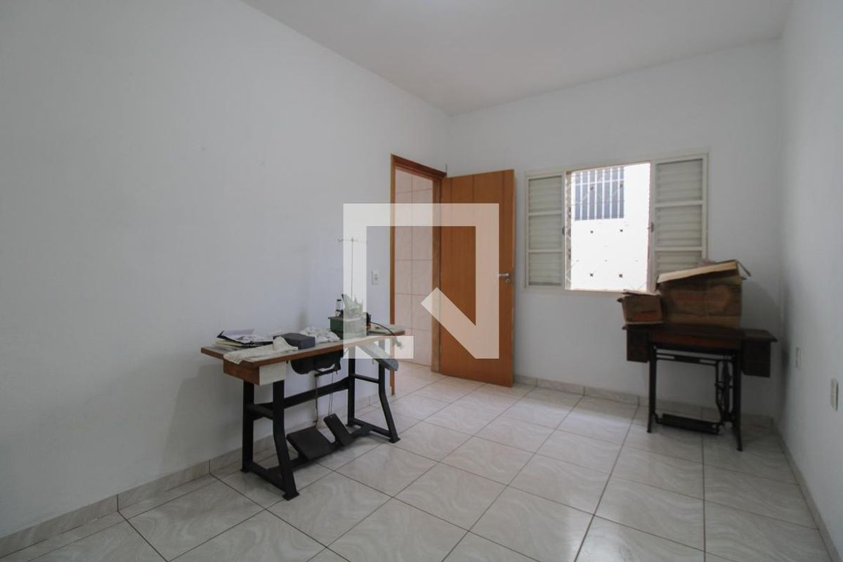 Casa à Venda - Jardim Flamboyant, 3 Quartos,  213 m2 em , Campinas - sp | SoloBR