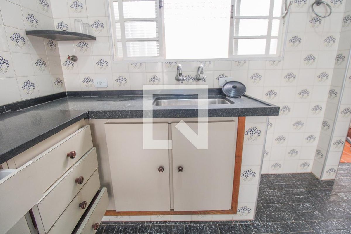 Casa à Venda - Jardim Flamboyant, 3 Quartos,  213 m2 em , Campinas - sp | SoloBR
