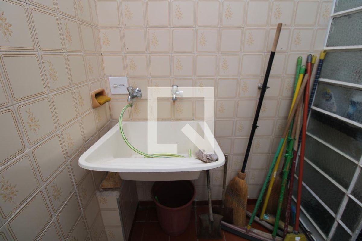 Casa à Venda - Jardim Flamboyant, 3 Quartos,  213 m2 em , Campinas - sp | SoloBR