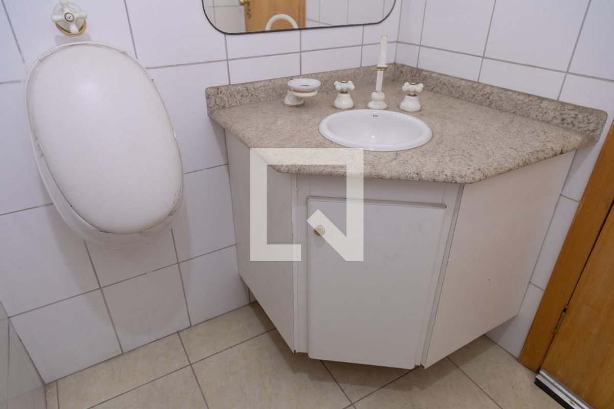 Casa, 5 quartos, 240 m² - Foto 36