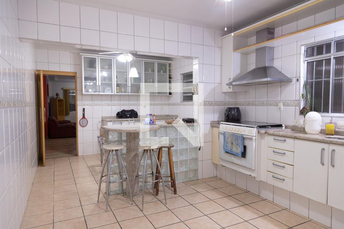 Casa, 5 quartos, 240 m² - Foto 42