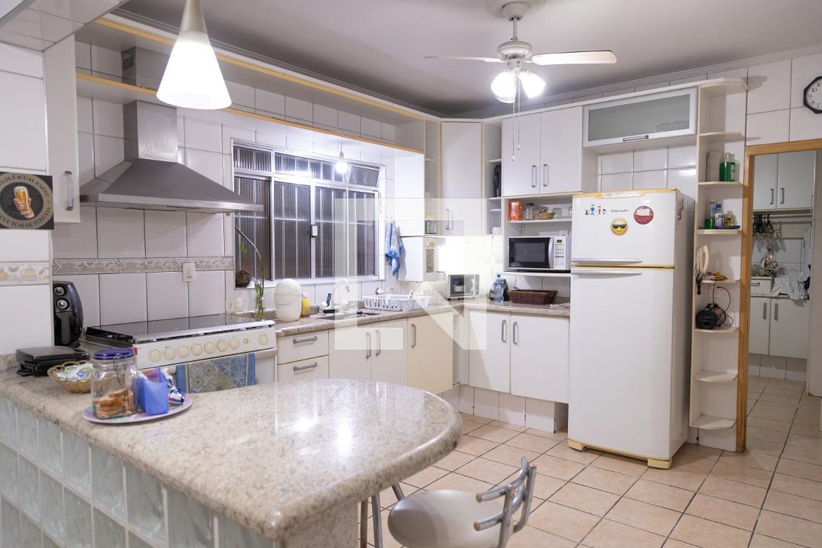 Casa, 5 quartos, 240 m² - Foto 46