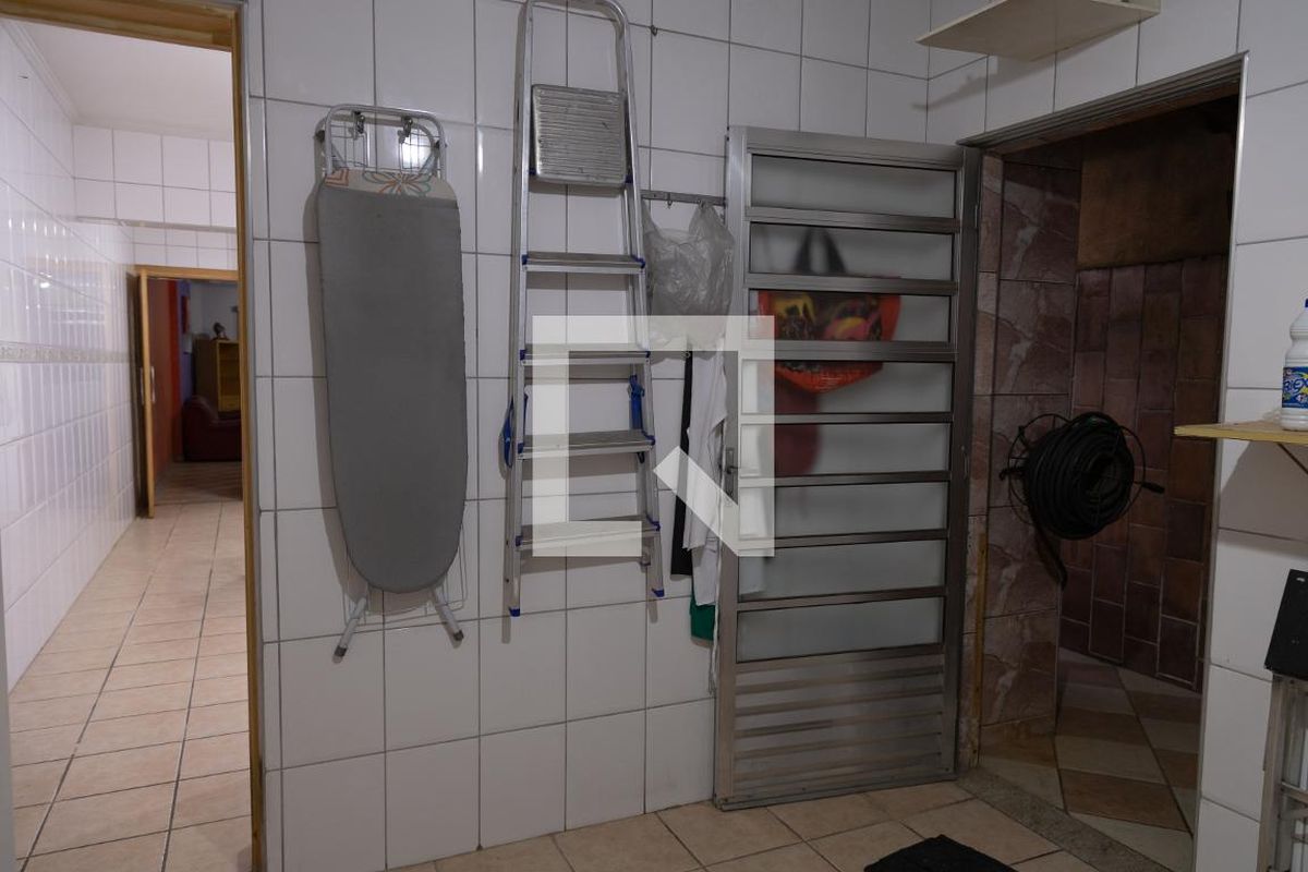 Casa, 5 quartos, 240 m² - Foto 49