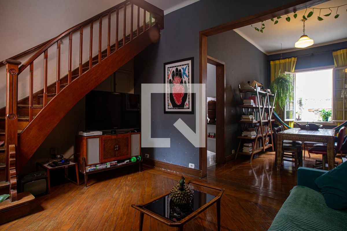 Casa, 2 quartos, 232 m² - Foto 1