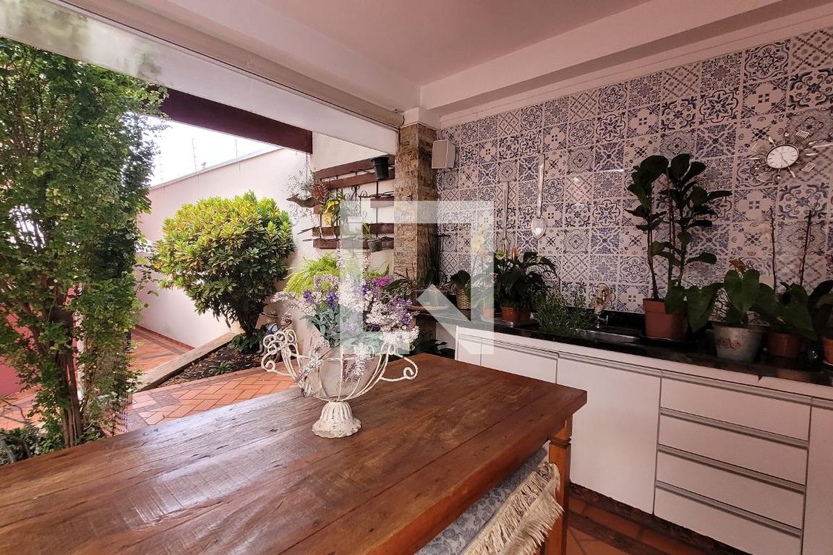 Casa à Venda - Nova Campinas, 4 Quartos,  300 m2 em , Campinas - sp | SoloBR