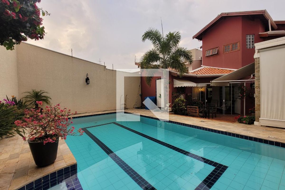 Casa à Venda - Nova Campinas, 4 Quartos,  300 m2 em , Campinas - sp | SoloBR
