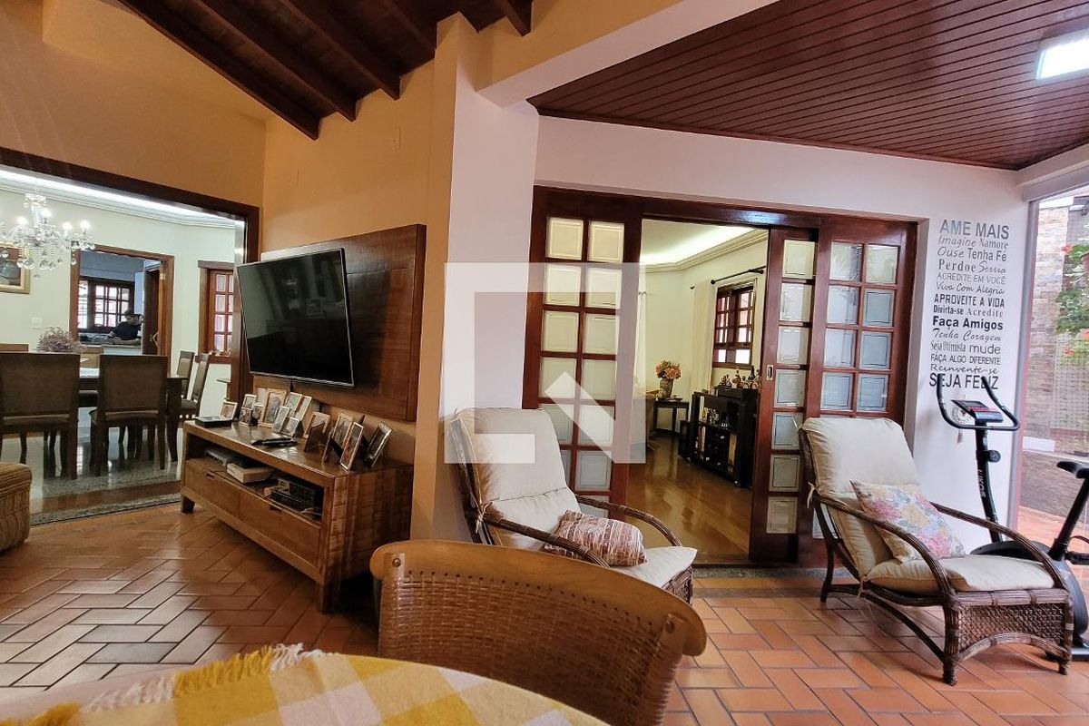 Casa à Venda - Nova Campinas, 4 Quartos,  300 m2 em , Campinas - sp | SoloBR