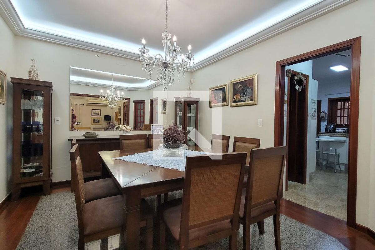 Casa à Venda - Nova Campinas, 4 Quartos,  300 m2 em , Campinas - sp | SoloBR