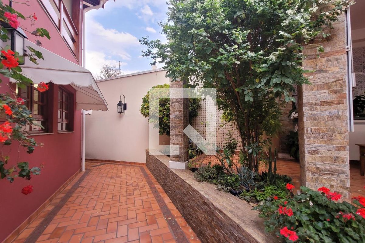 Casa à Venda - Nova Campinas, 4 Quartos,  300 m2 em , Campinas - sp | SoloBR