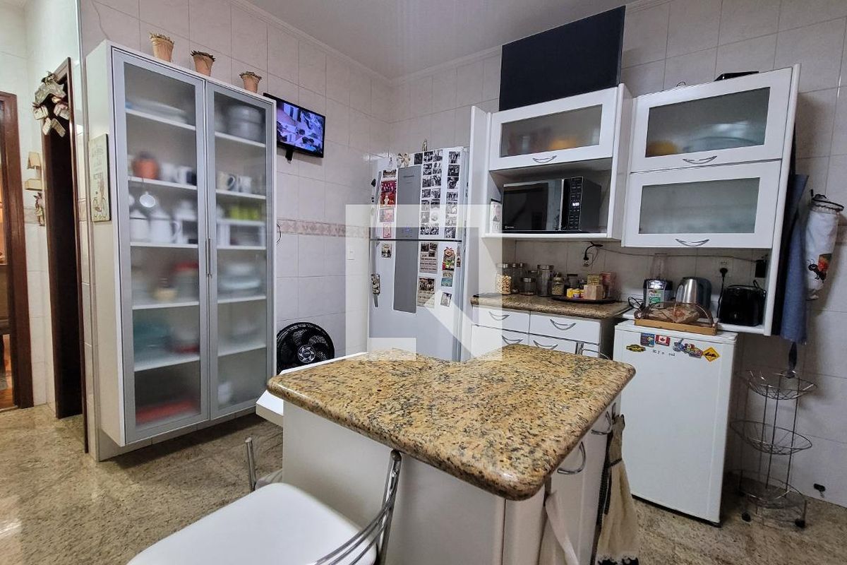 Casa à Venda - Nova Campinas, 4 Quartos,  300 m2 em , Campinas - sp | SoloBR