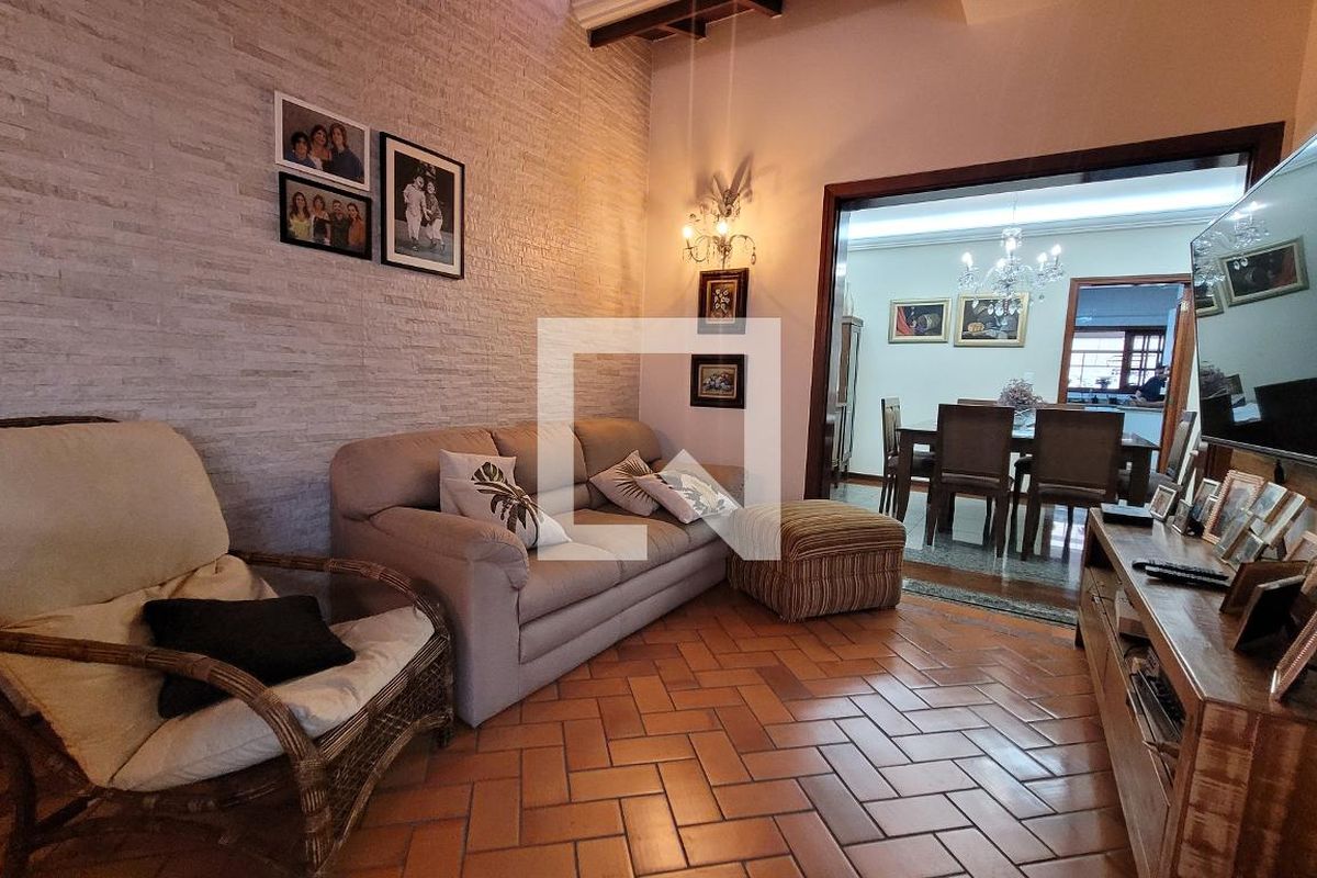 Casa à Venda - Nova Campinas, 4 Quartos,  300 m2 em , Campinas - sp | SoloBR