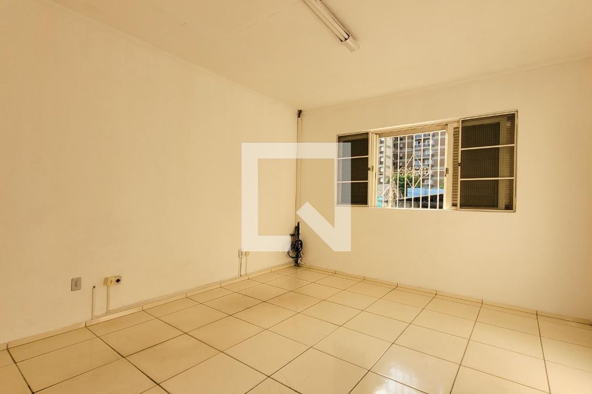 Casa à Venda - Bosque, 3 Quartos,  300 m2 em , Campinas - sp | SoloBR