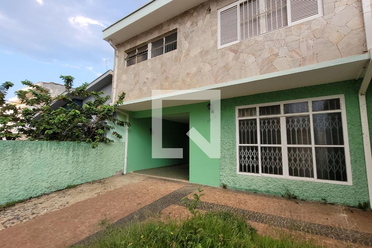 Casa à Venda - Bosque, 3 Quartos,  300 m2 em , Campinas - sp | SoloBR